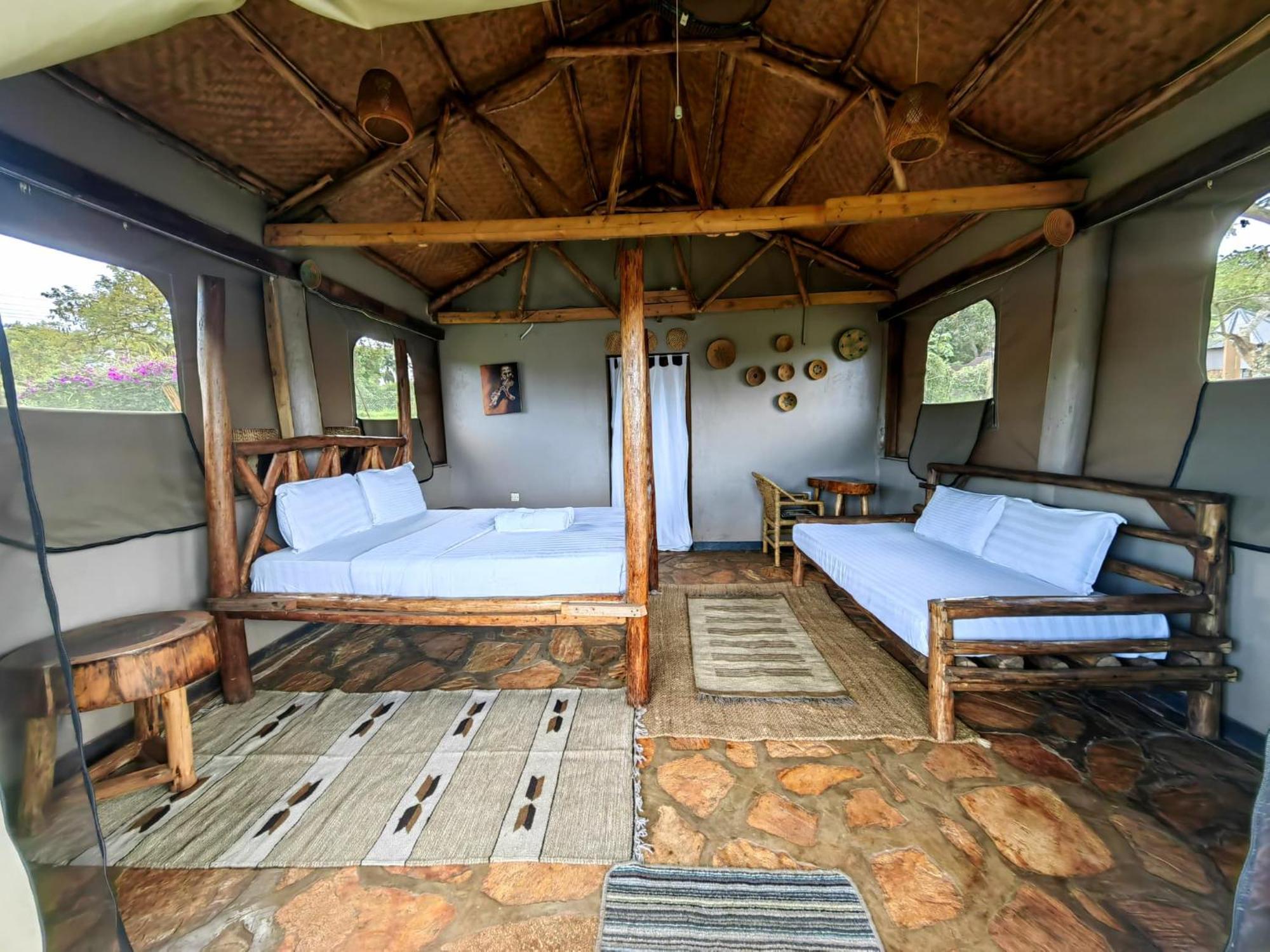 Living Waters Resort Jinja Exterior photo